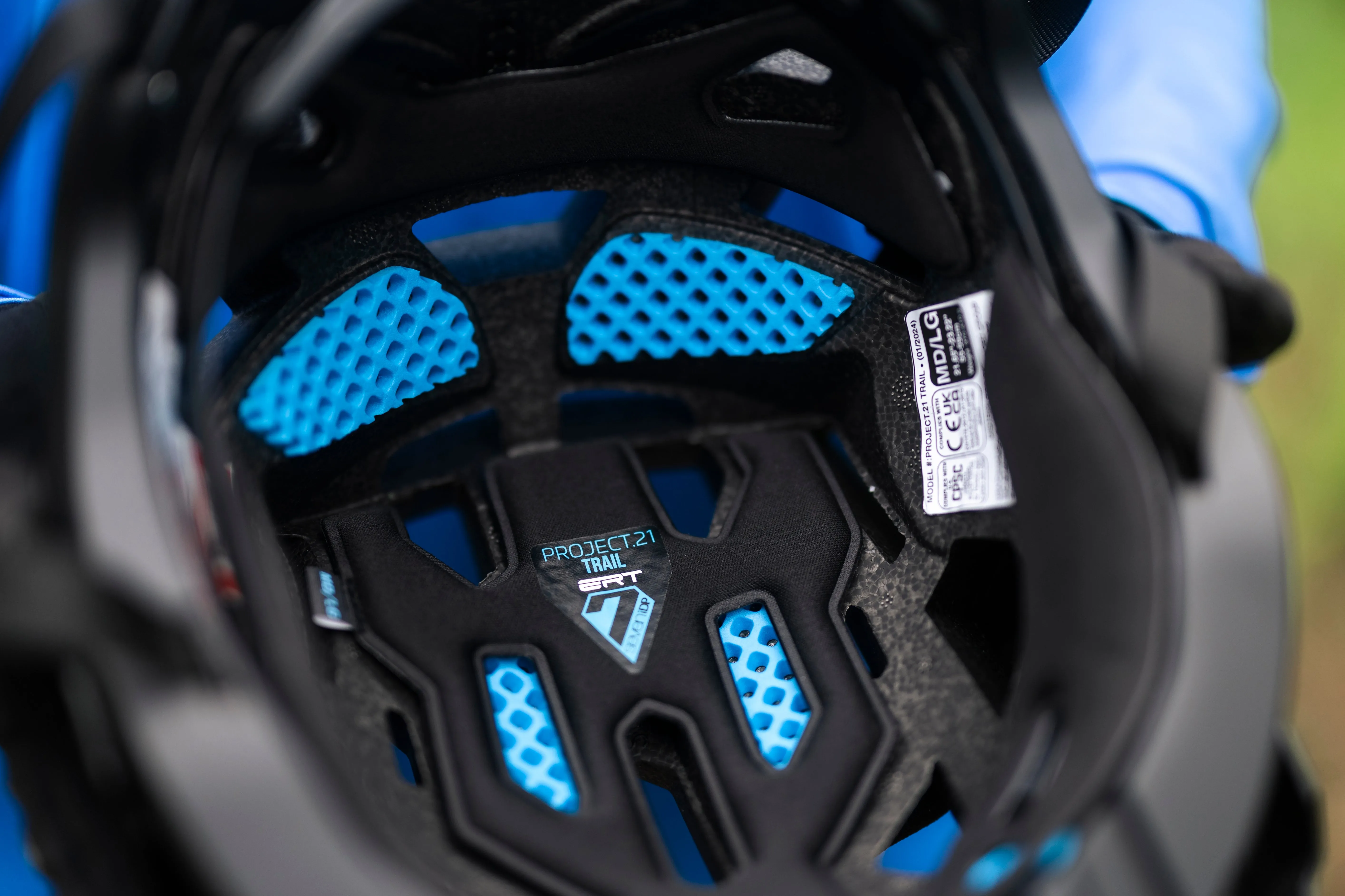 7 iDP Project 21 Trail MTB Helmet - Matt Electric Blue