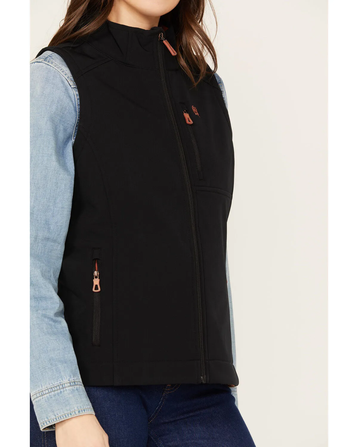 Cinch Women's Logo Embroidered Softshell Vest