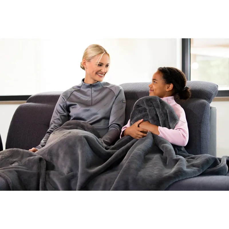 Eskadron Heritage Cosy Couch Blanket - Earl Grey