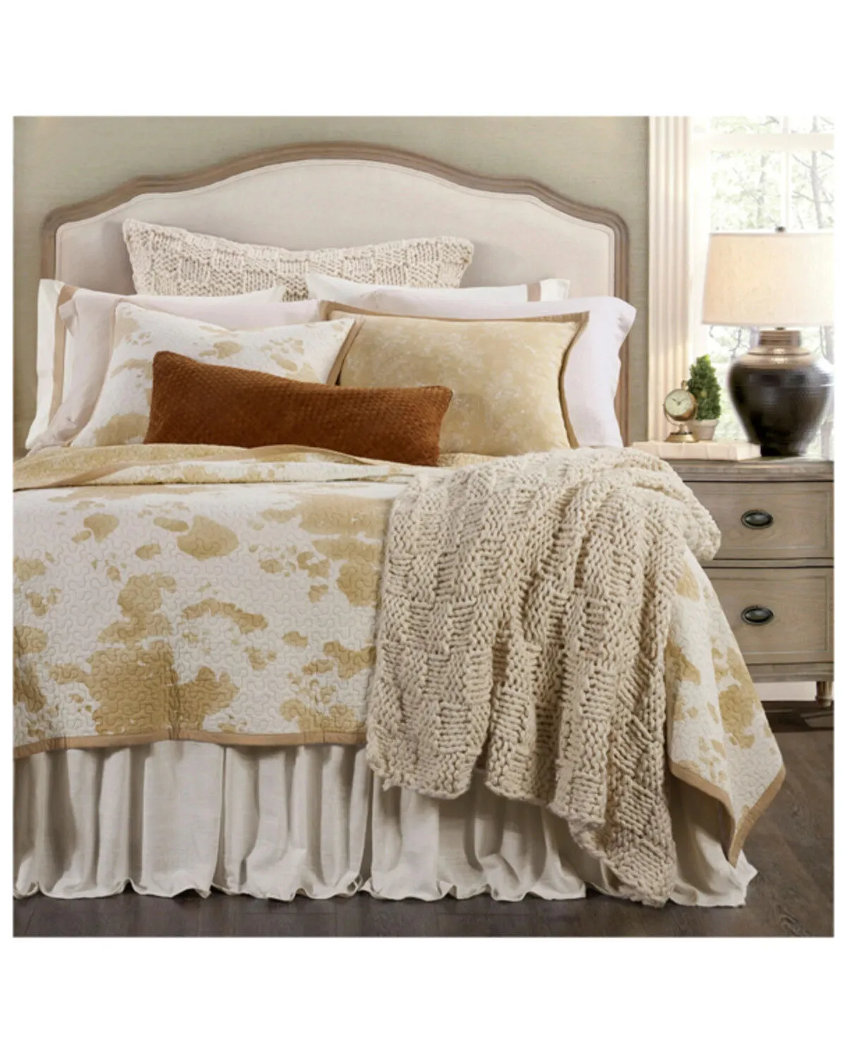 HiEnd Accents Elsa Light Tan Cowhide Reversible 3-Piece King Quilt Set