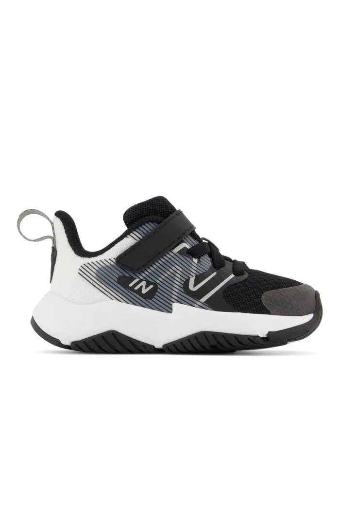 New Balance Toddler Rave Run v2 Bungee Lace with Top Strap in Black