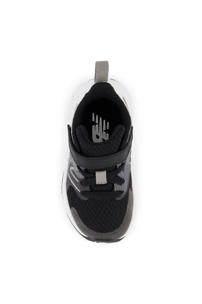 New Balance Toddler Rave Run v2 Bungee Lace with Top Strap in Black