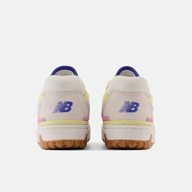 New Balance Women's 550 (Sea Salt Marine Blue/ Cream Pin...