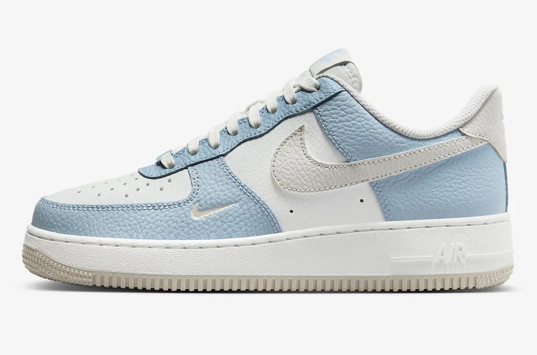 Nike Air Force 1 07 Light Armoury Blue Summit White Light Bone HF0022-400