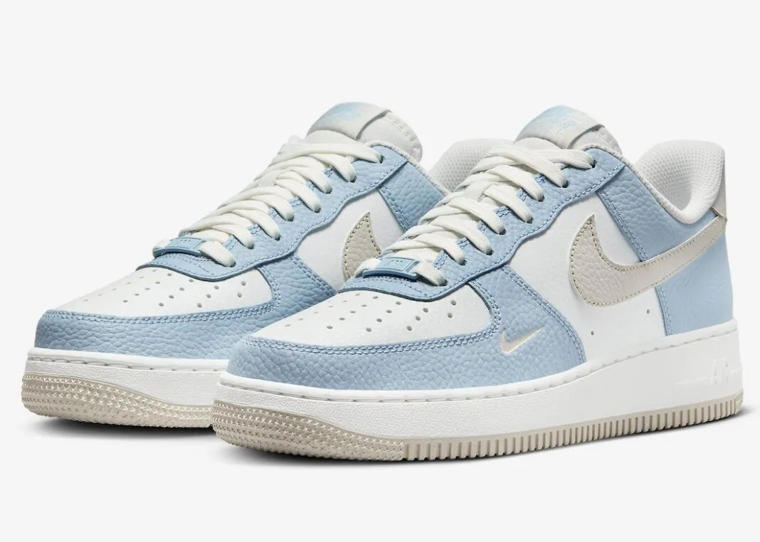 Nike Air Force 1 07 Light Armoury Blue Summit White Light Bone HF0022-400