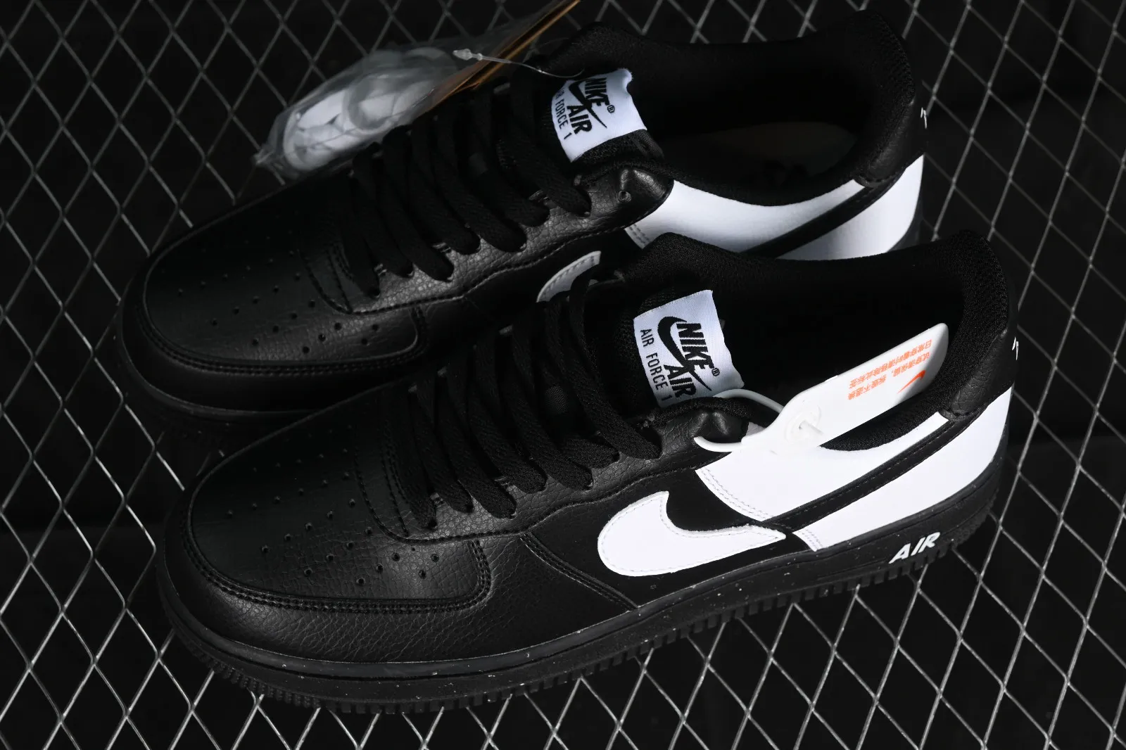 Nike Air Force 1 07 Low Black White HF9096-001