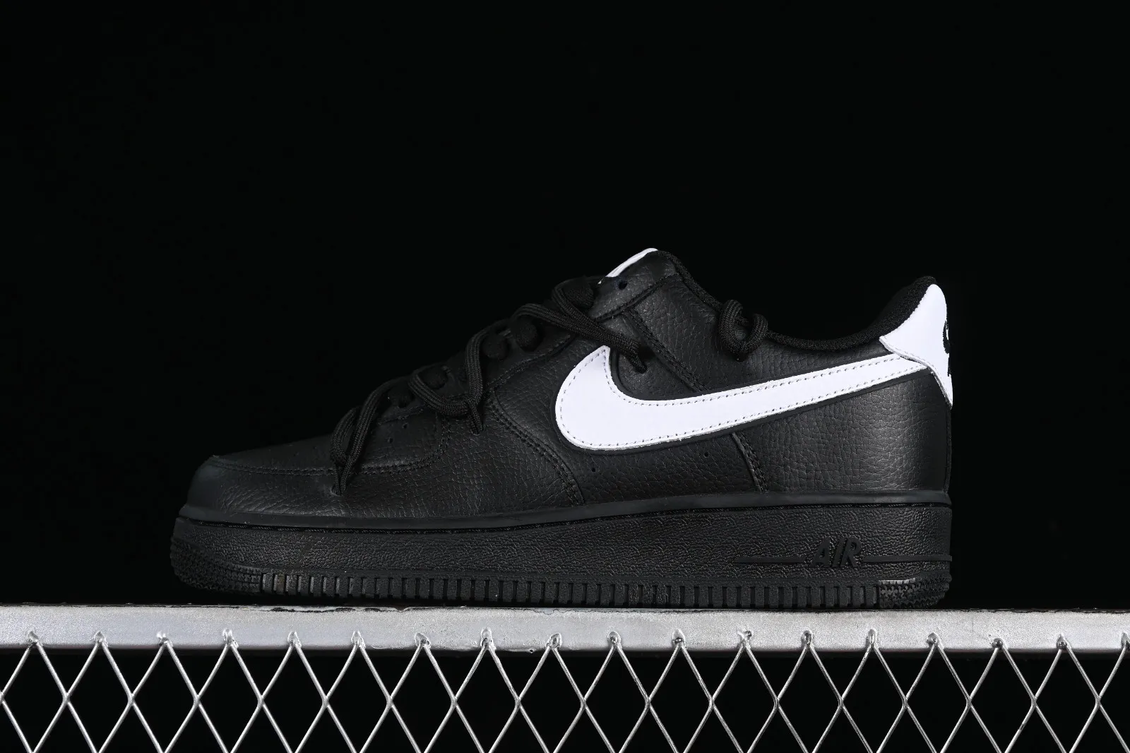 Nike Air Force 1 07 Low Black White ZH0316-018