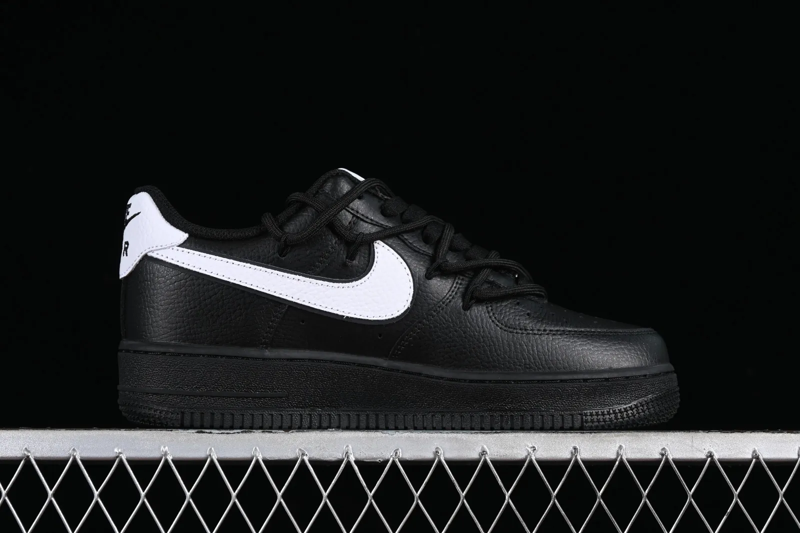 Nike Air Force 1 07 Low Black White ZH0316-018