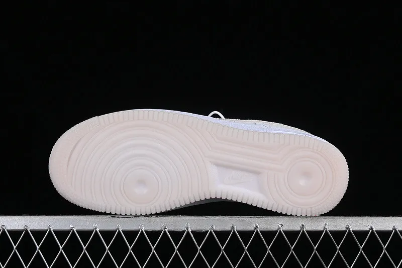 Nike Air Force 1 07 Low White Summit White Phantom FN5832-100