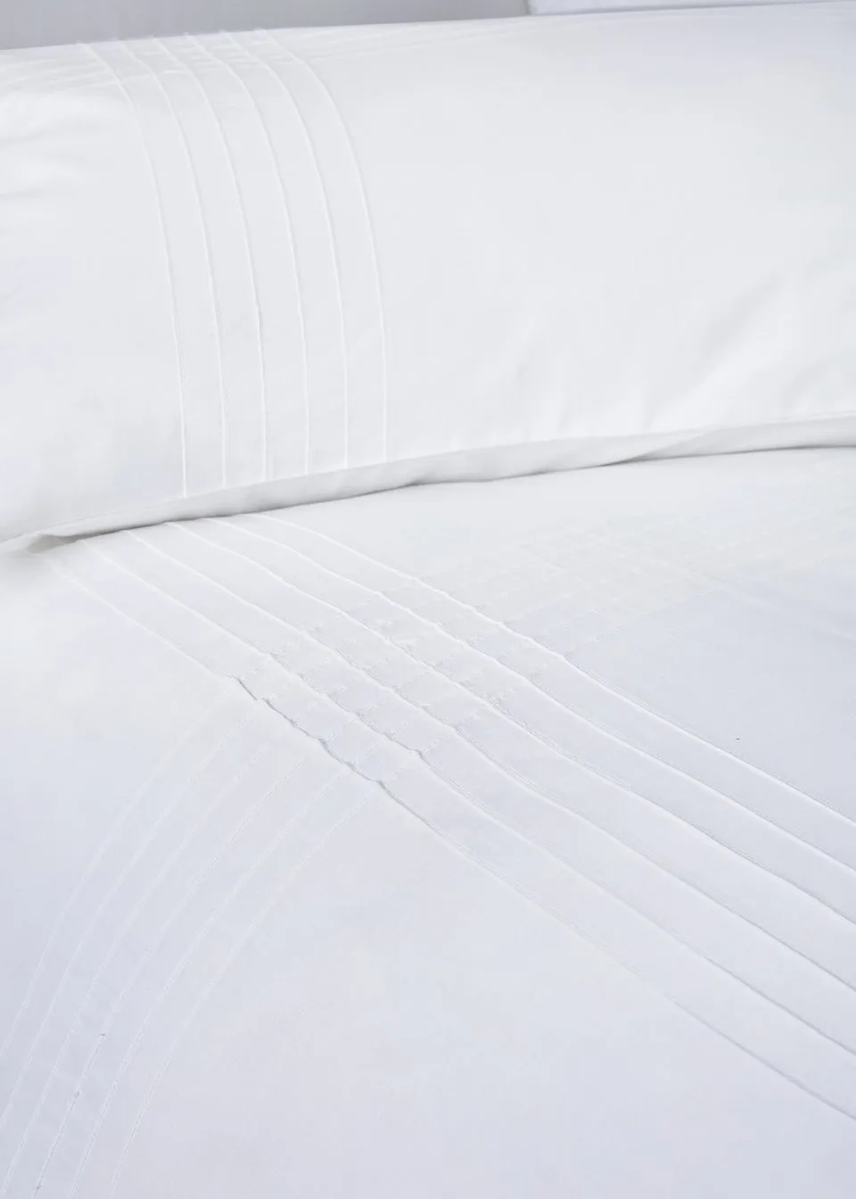 Serene Amalfi White Duvet Cover Set