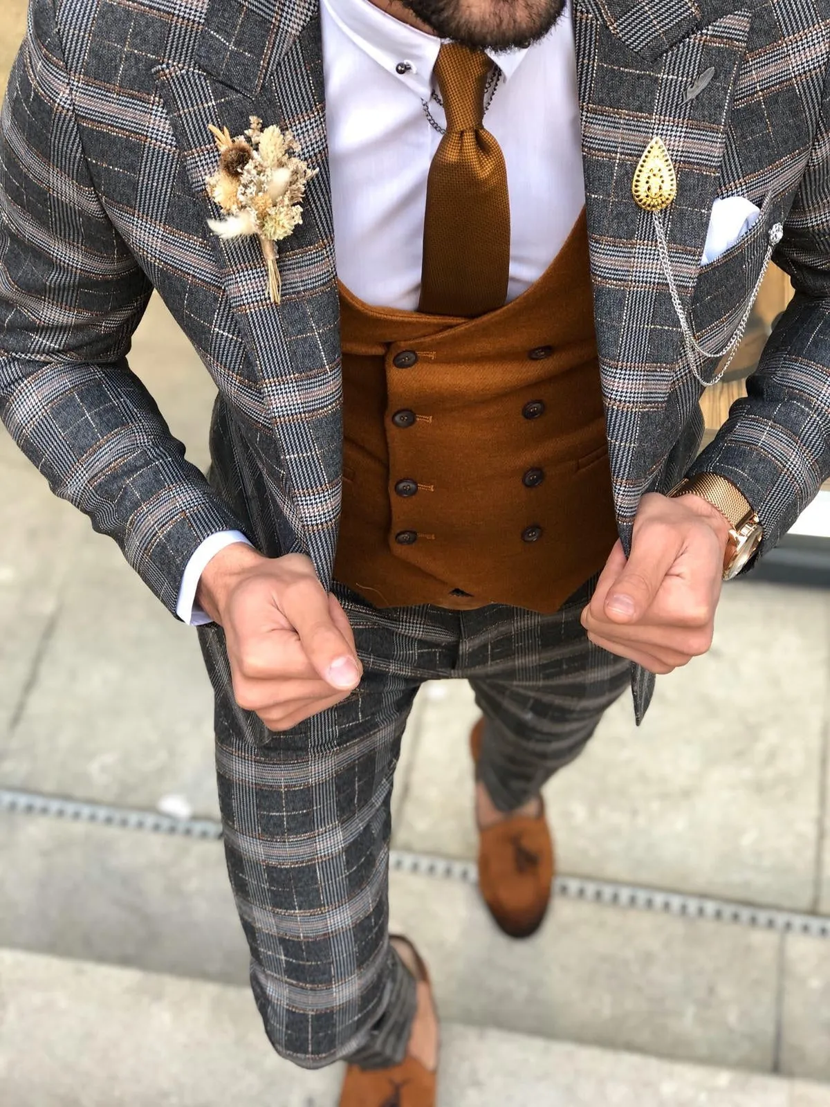 Slim-Fit Plaid Suit Vest Camel & Black