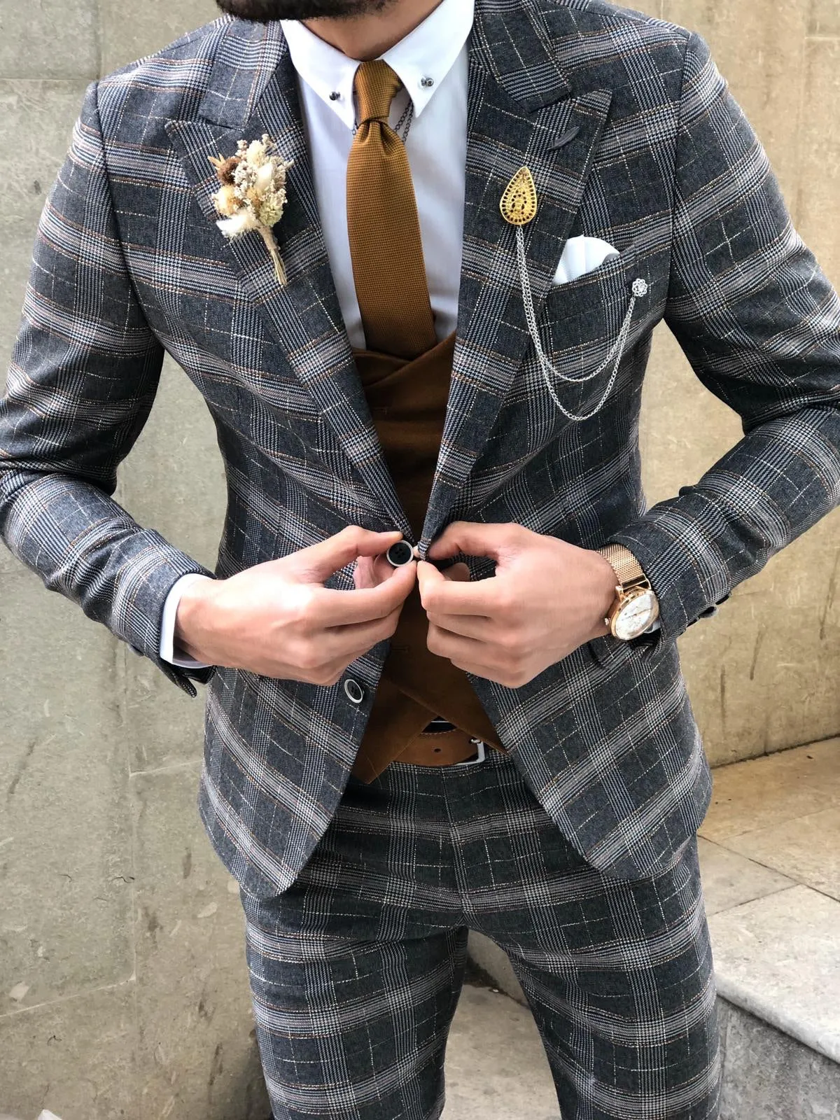 Slim-Fit Plaid Suit Vest Camel & Black