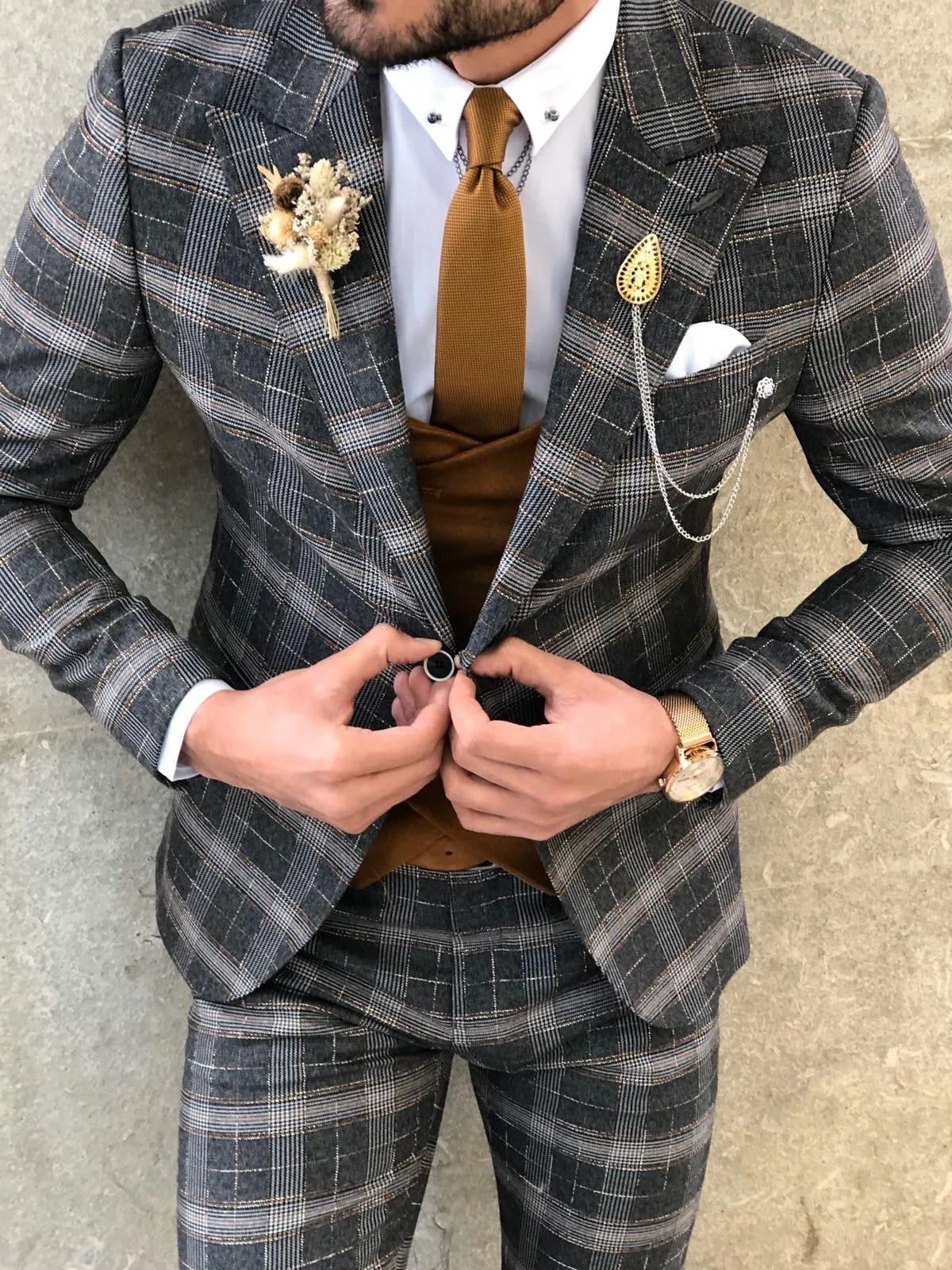 Slim-Fit Plaid Suit Vest Camel & Black