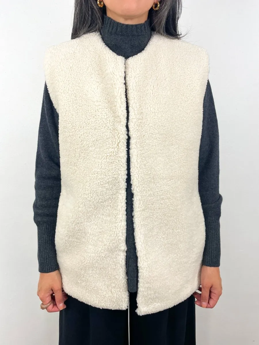 Thea Vest in Cream